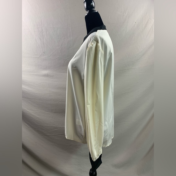 Two Tone Bishop Sleeve Blouse - Picture 8 of 9